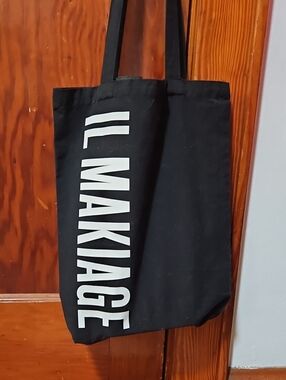 IL MAKIAGE Makeup Bag